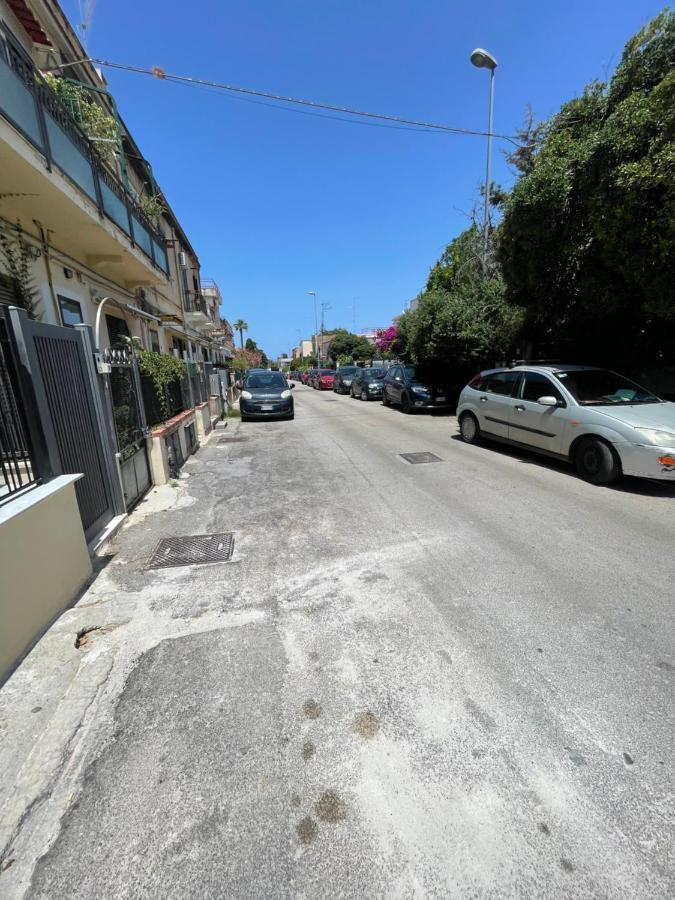 Sapirimari, Casa A Pochi Passi Dalla Spiaggia Palermo Bagian luar foto